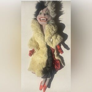 Disney 101 Dalmatians Cruella de Vil 22”, new with tag.